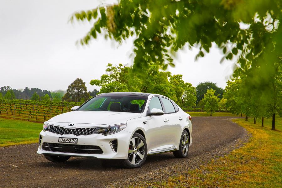  Kia Optima GT 2016 года  (AU) (фото 4 из 18)